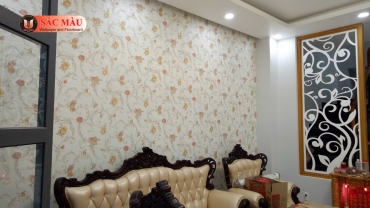 Giấy dán tường Hàn Quốc hoa văn hiện đại tạo nên phòng khách tươi đẹp hơn.